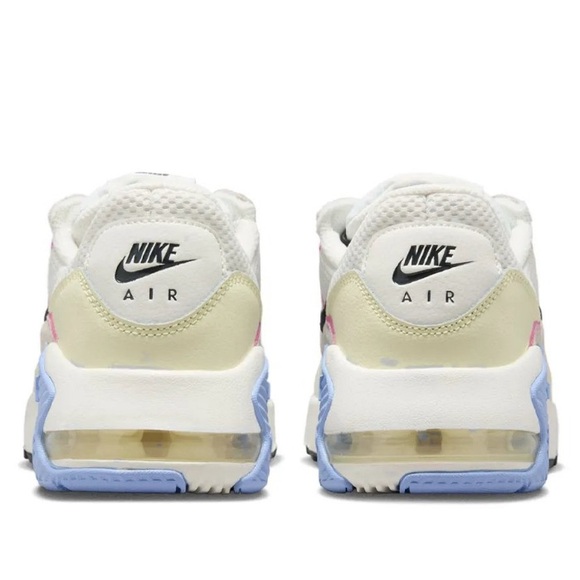 New With Box Women’s Nike Air Max Excee in Sail/ Off Noir-Alabaster size 10 - Picture 2 of 11